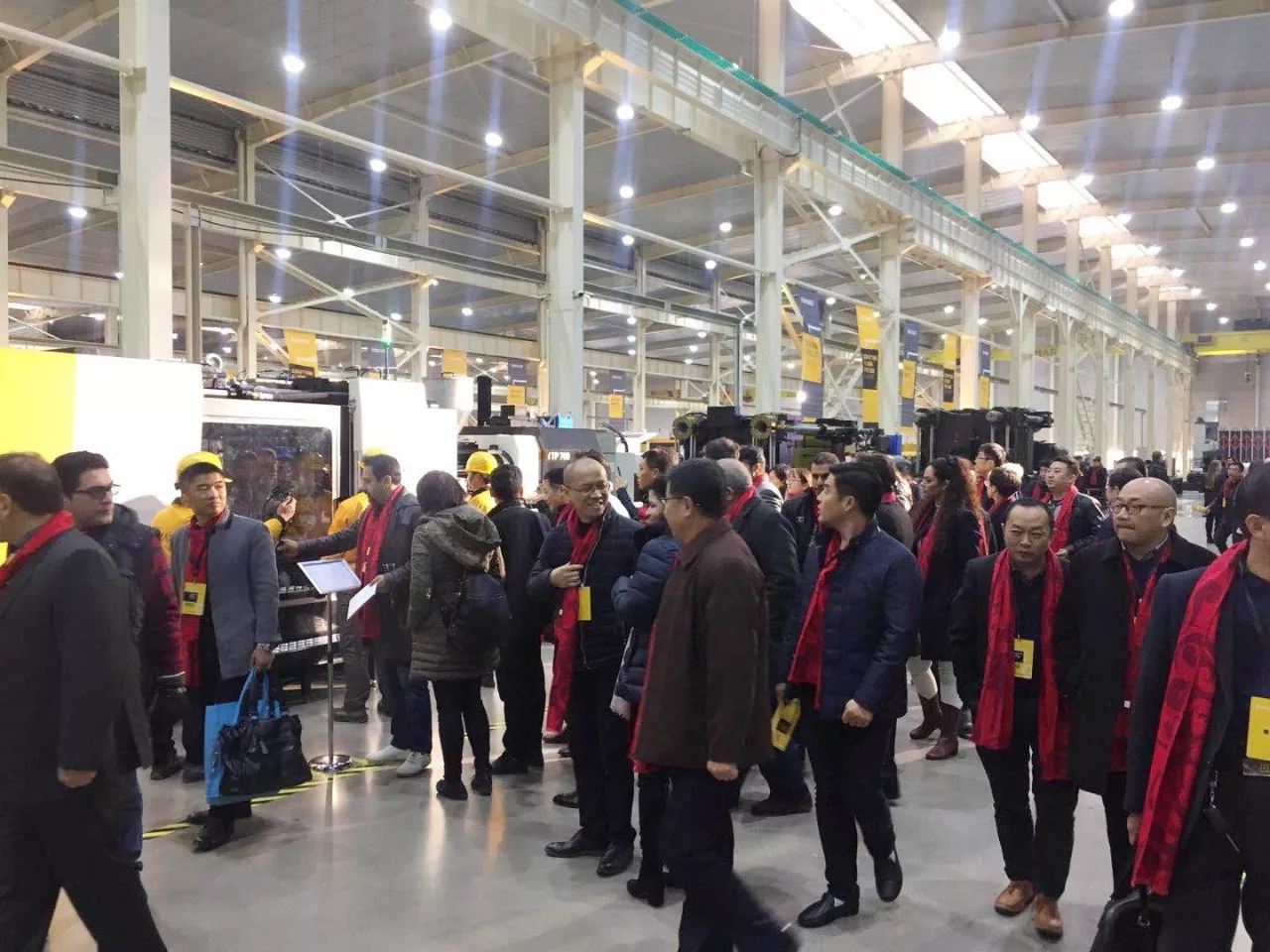 美高梅集团4688am上演“两大喜”： 十周年庆+注塑智慧工厂完工