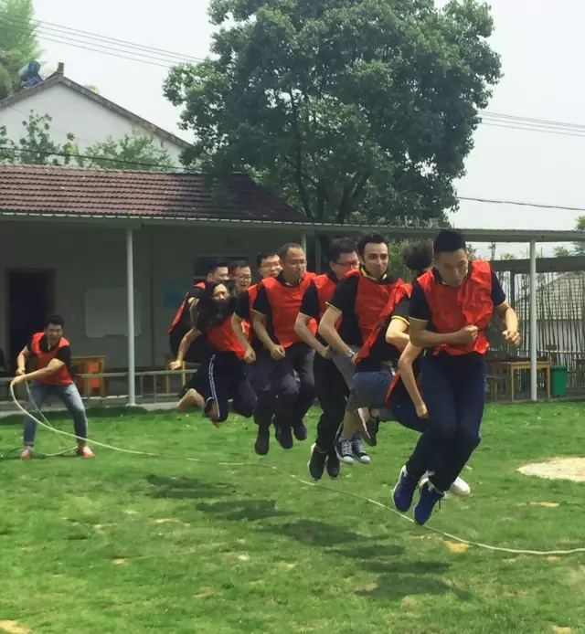 “向梦想出发” 美高梅集团4688am销售团建活动完善绽放