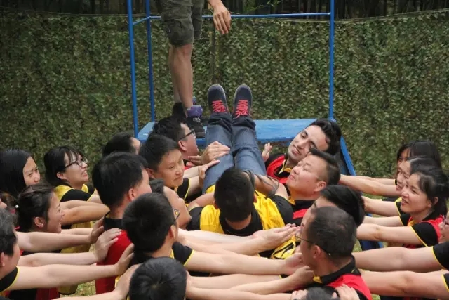 “向梦想出发” 美高梅集团4688am销售团建活动完善绽放